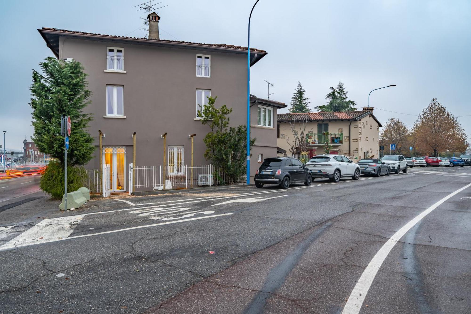 Cascina Conicchio - Metro Station - By Host4U Brescia Exterior foto